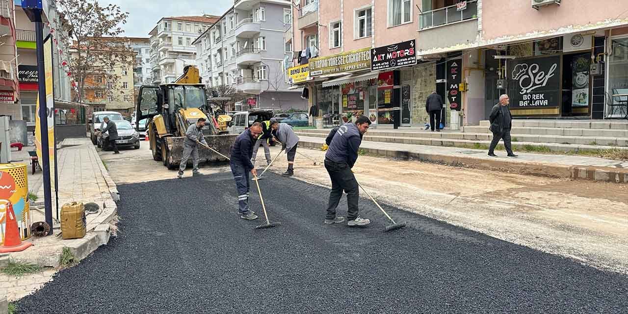 Bozuk yollar tamir ediliyor