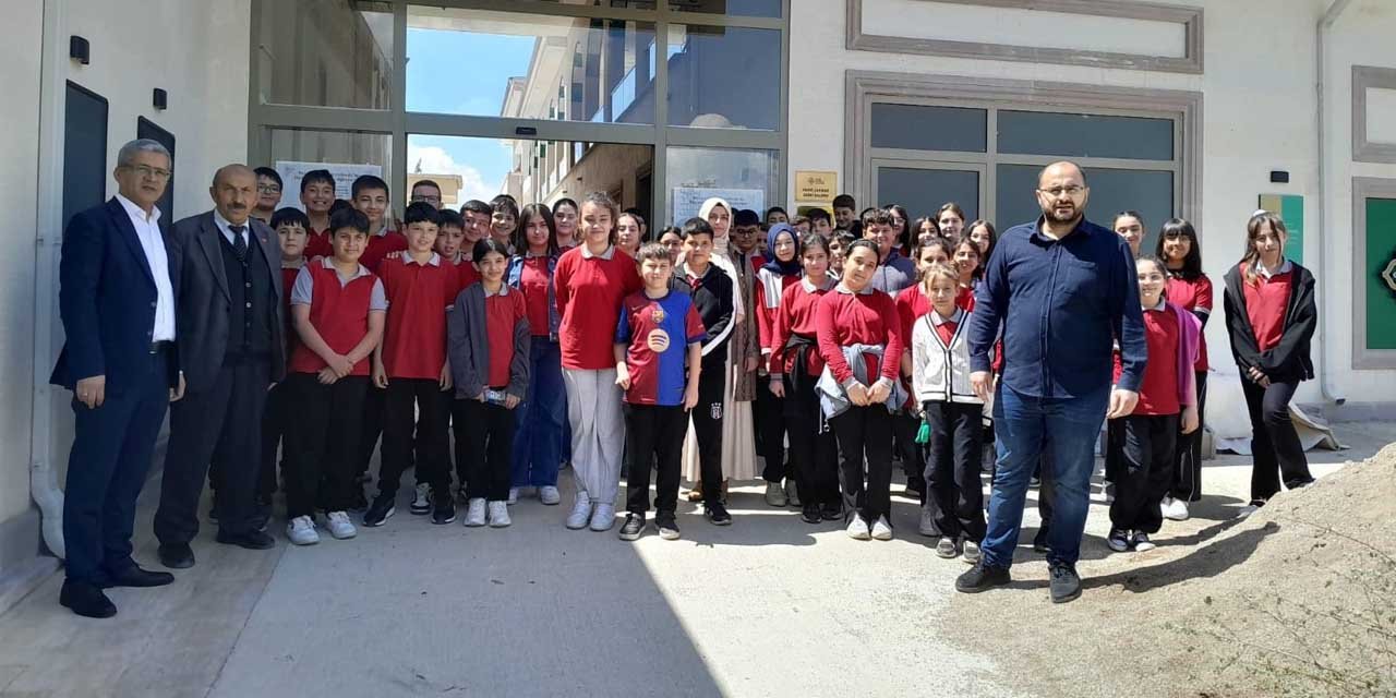 Miniklerden Külliyeye anlamlı ziyaret