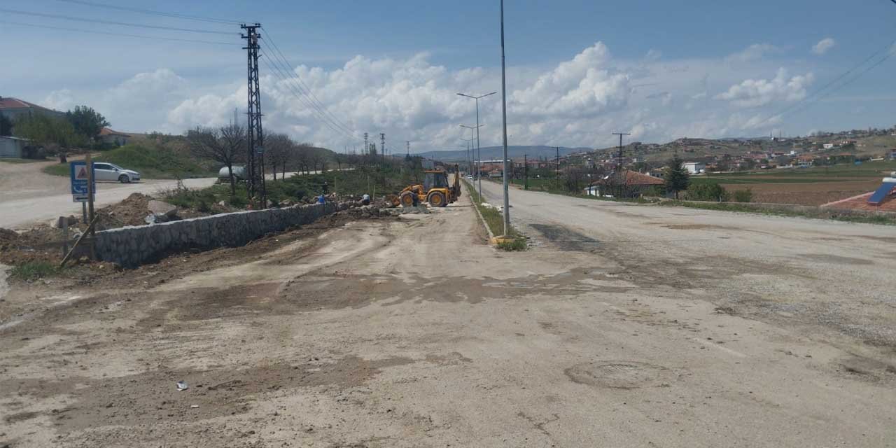 Karakeçili’de yol genişletme çalışmaları başladı