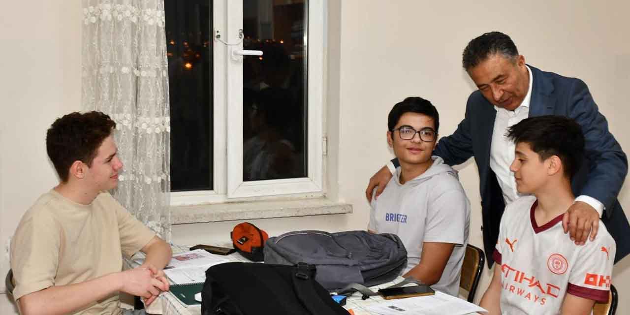 Lise öğrencileri moral buldu