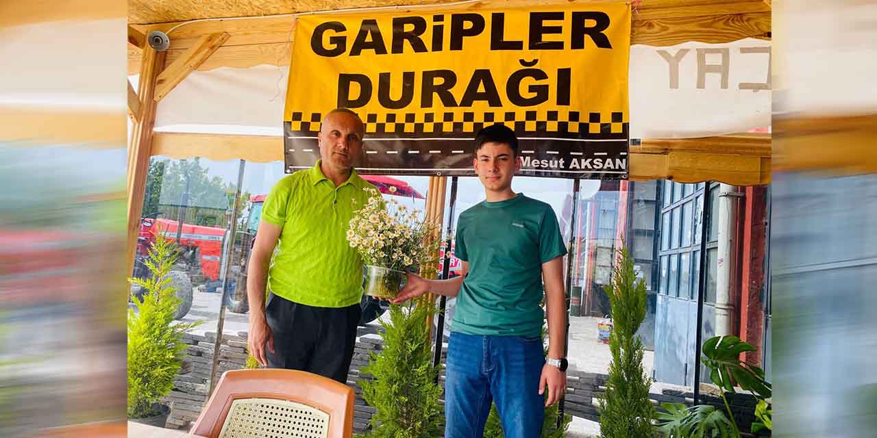 Gazi Mesut Aksan’dan hem esnaflık hem sosyal destek