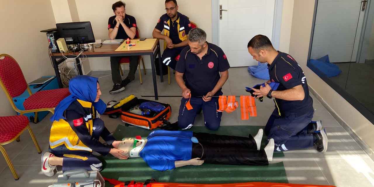 Acil sağlık personeline travma eğitimi