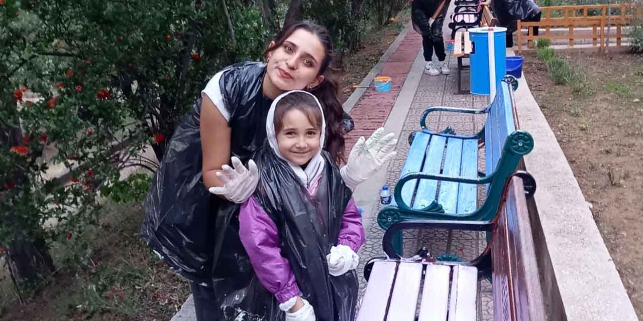 Geleceğin eğitimcileri eğitim fakültesini renklendiriyor