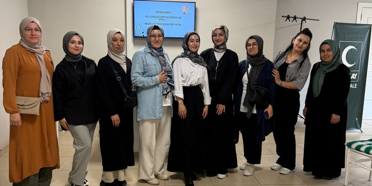 Yeşilay’dan aile içi iletişim atölyesi