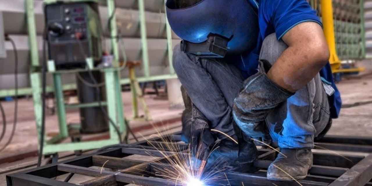 Sanayi üretimi yıllık %3,3 arttı