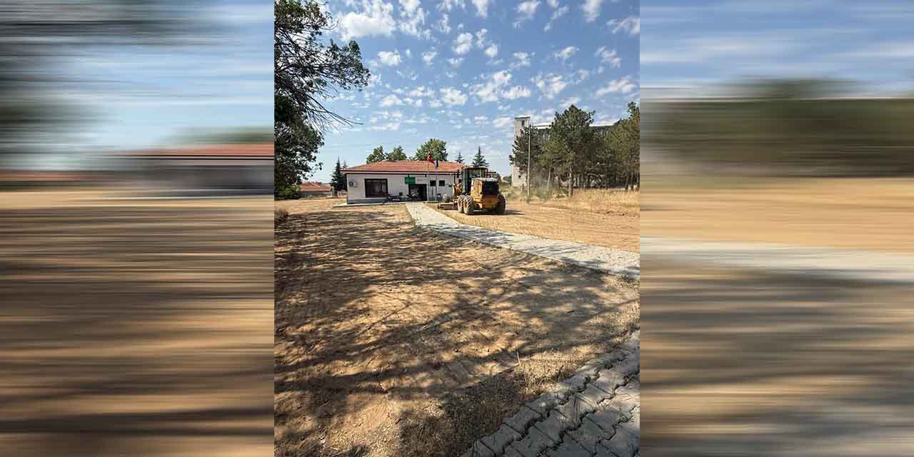 Hacılar Gençlik Kültür Merkezi’nde çevre düzenlemesi