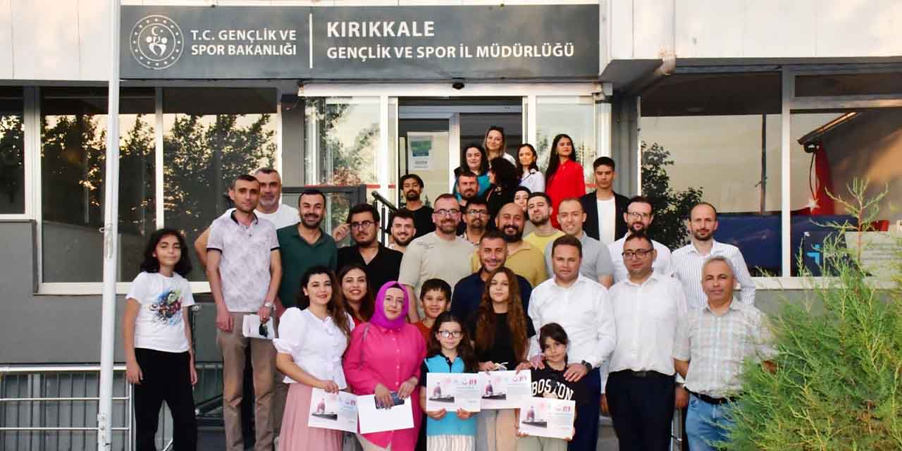 Bayram coşkusu tiyatro gösterisiyle taçlandı