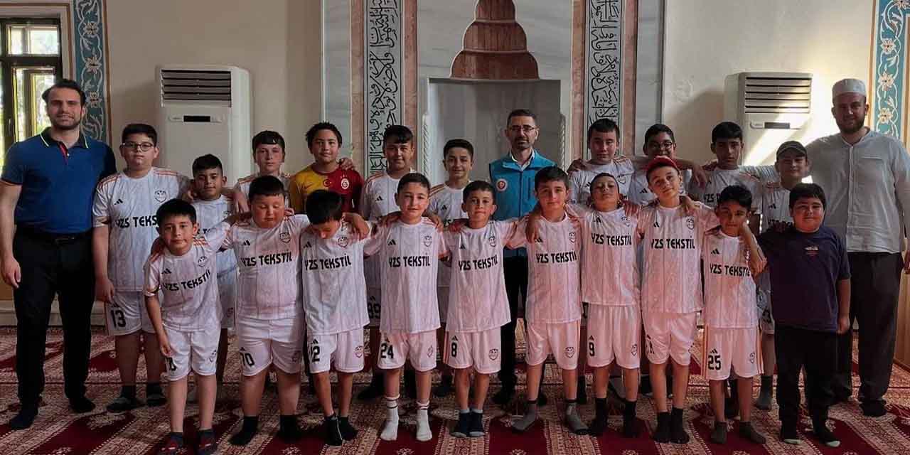 Sulakyurt’ta öğrencilere forma sürprizi