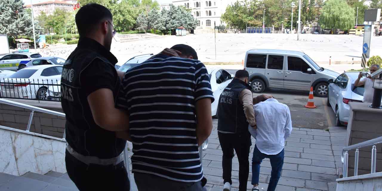 Uyuşturucu tacirleri tutuklandı!