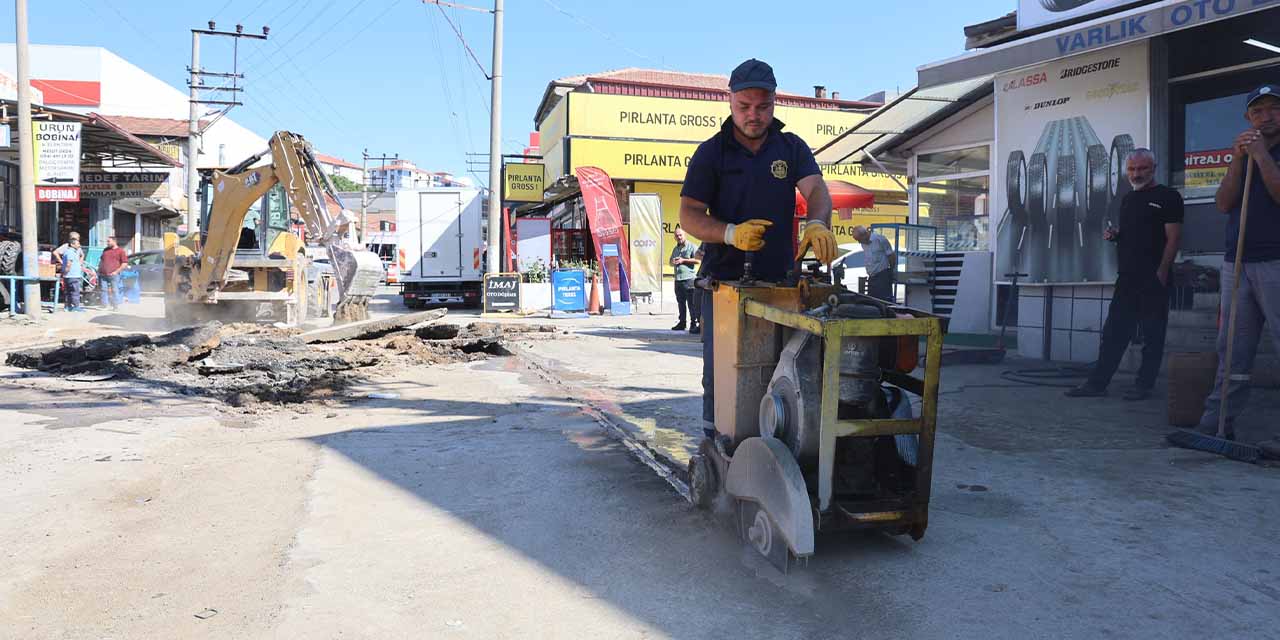 Sanayi Çarşısı’nda asfalt çalışmaları devam ediyor