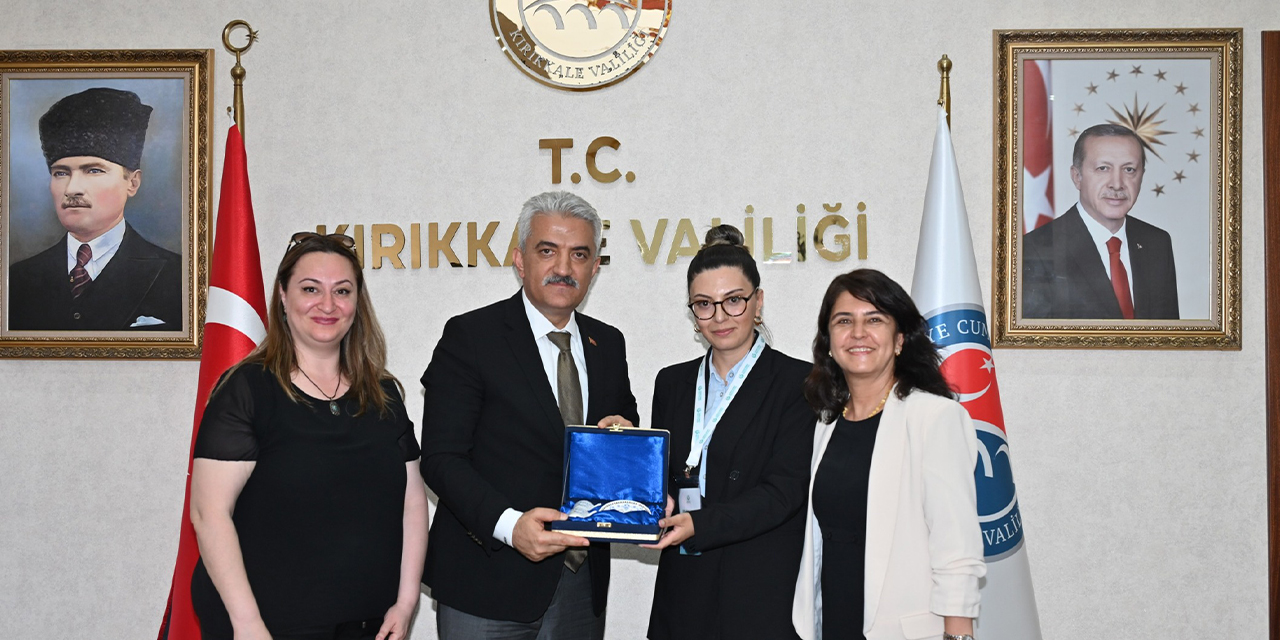 Vali Makas, 13 Ülke öğrencilerini ağırladı