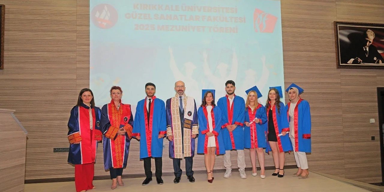 Güzel Sanatlar Fakültesi’nde renkli mezuniyet