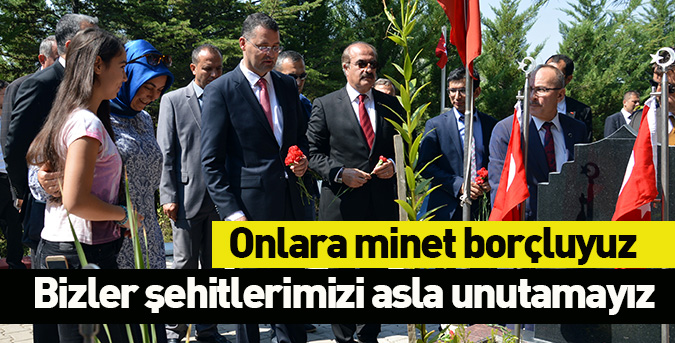 Kırıkkale'de şehitlik ziyareti