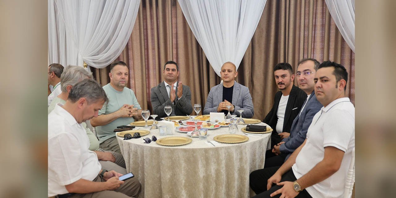 Taklacı Kuş Sevdalıları ödül töreninde buluştu