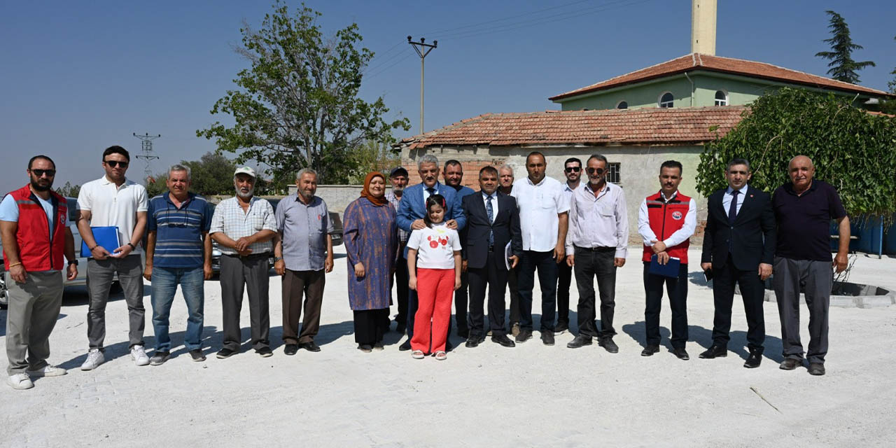 Ulaş Köyü’ne kilit parke çalışması yapılıyor