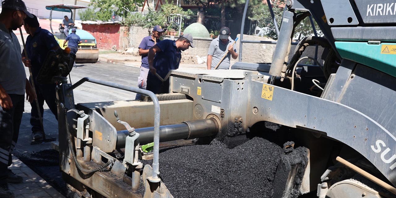 Kaletepe Mahallesi’nin yolları asfaltlanıyor