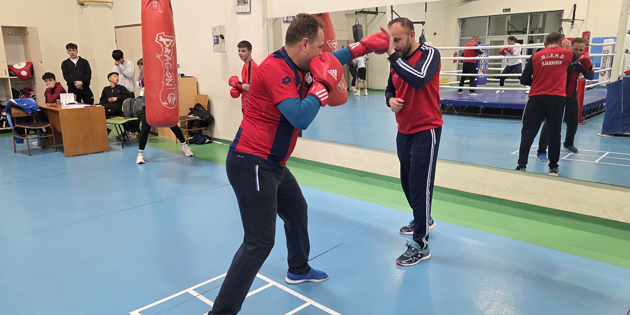 Boks antrenmanları devam ediyor