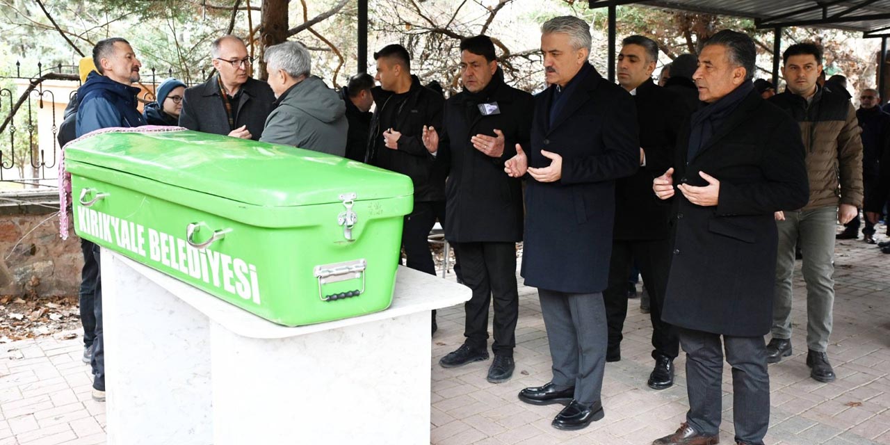 Vefat eden genç öğretmen dualarla uğurlandı