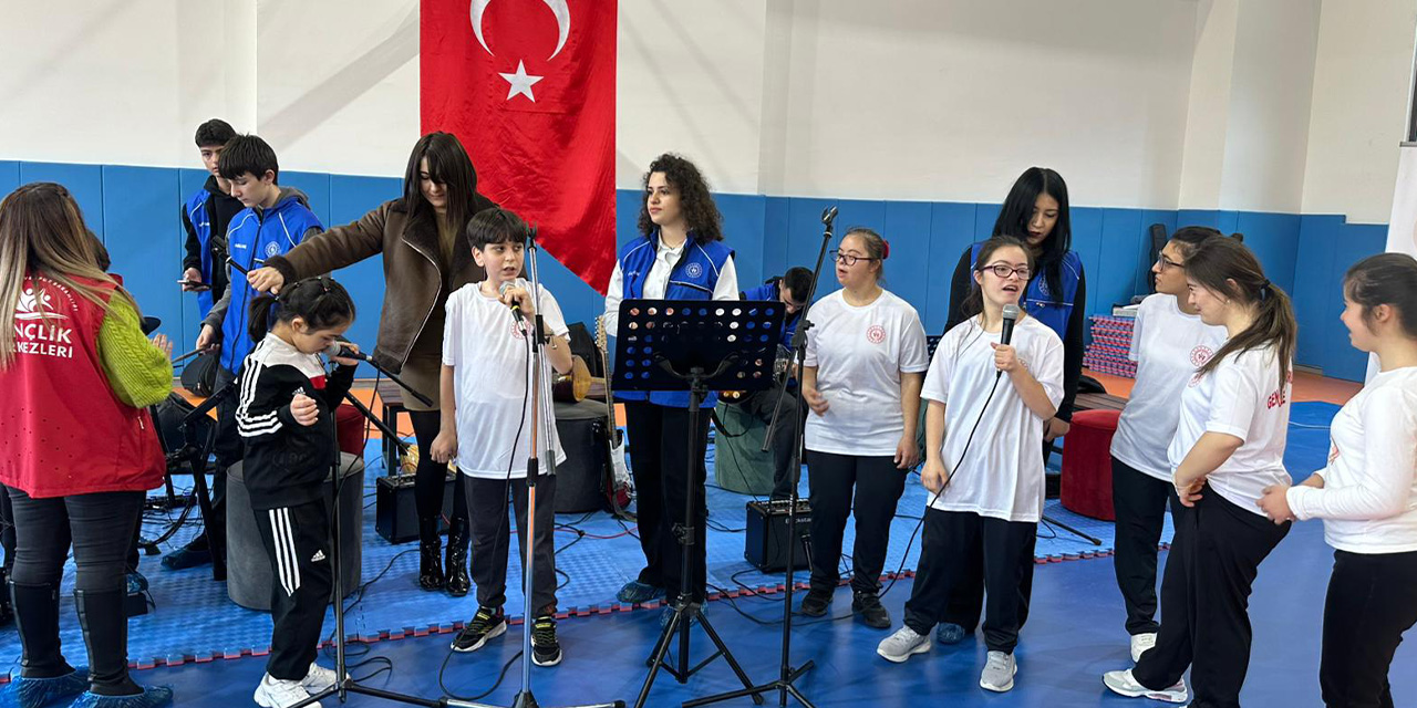 Özel çocuklar için ‘Mutlu Çarşamba’ etkinliği