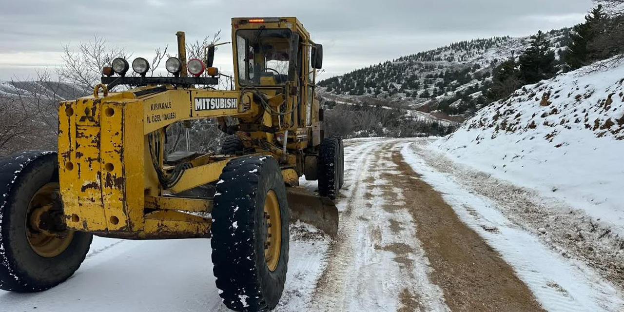 İl Özel İdaresi ekipleri karla mücadelede 7/24 sahada