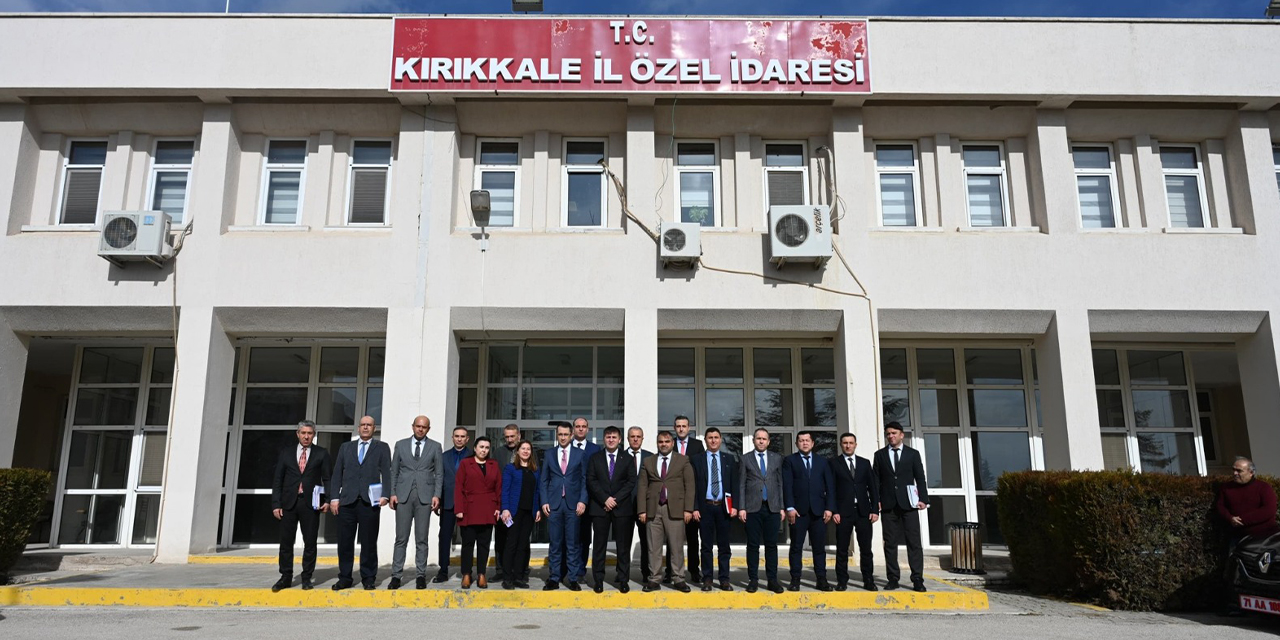 Vali Sarıibrahim İl Özel İdaresi’nde çalışmalarını değerlendirdi