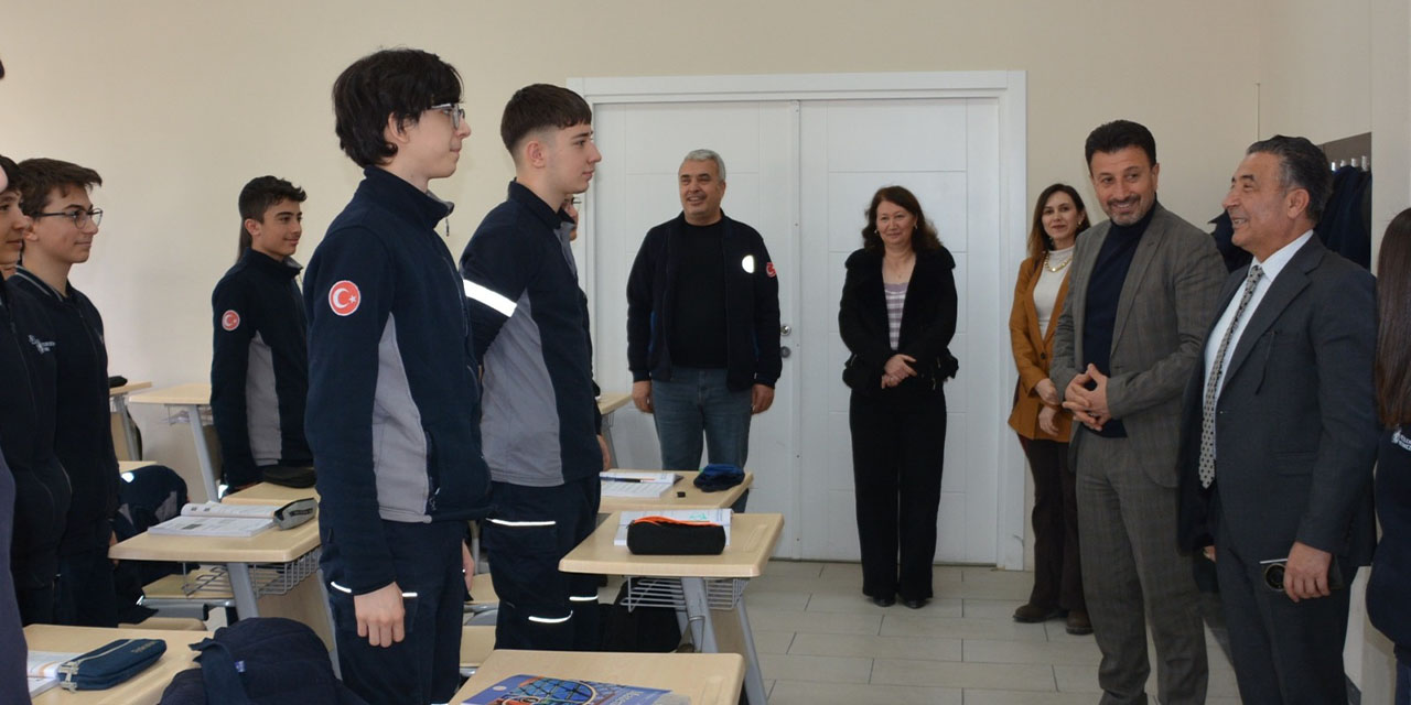 Liseliler mesleki eğitimle geleceğe hazırlanıyor