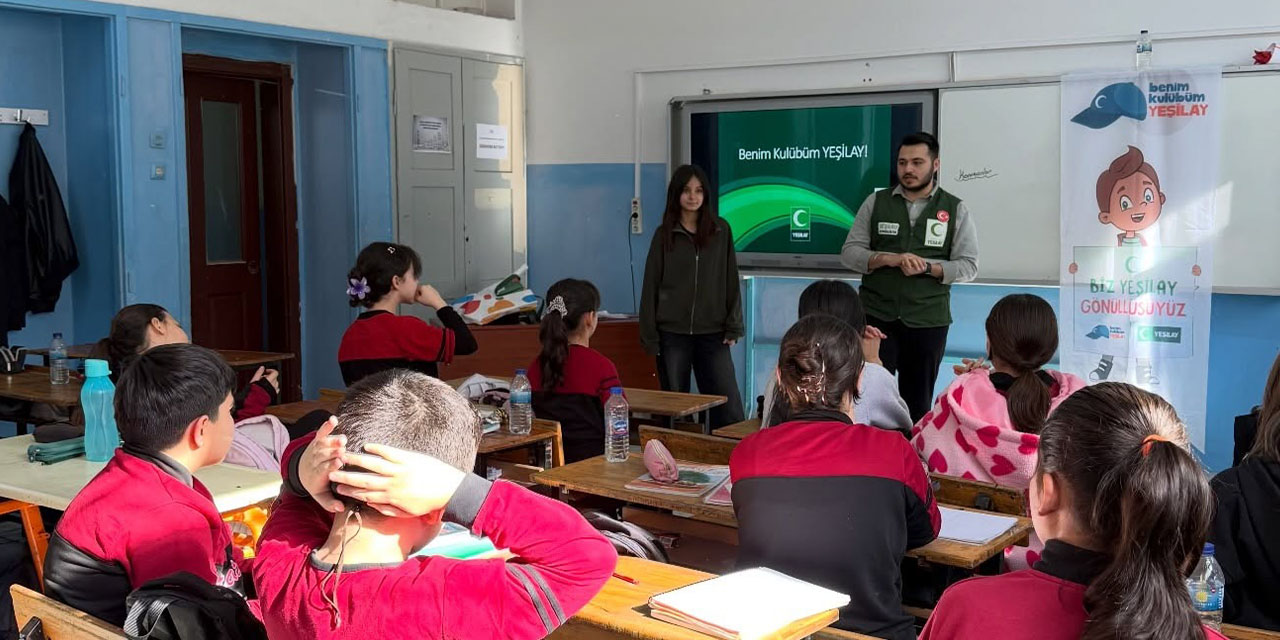 Yeşilay öğrencilere sağlıklı bilinç oluşturdu