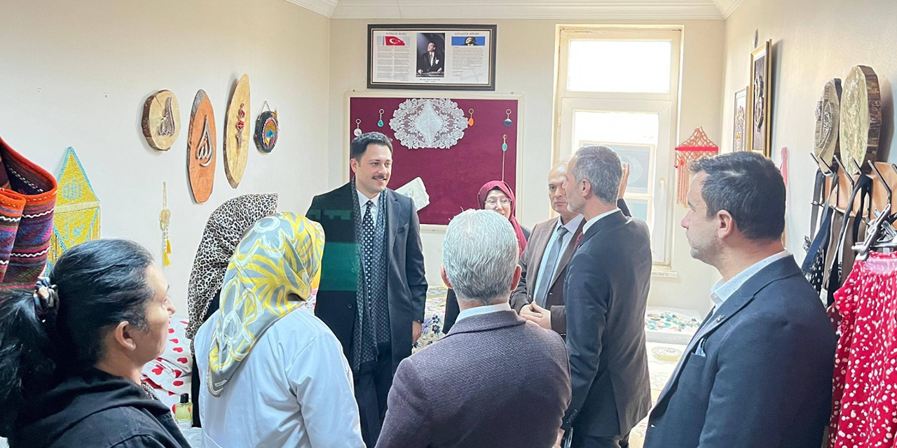 Ev hanımları meslek öğreniyor