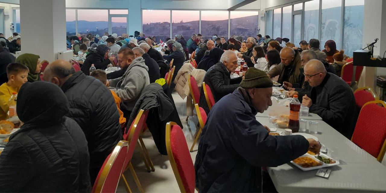 İslami Değerler Külliyesi Ramazan Boyunca ücretsiz iftar veriyor