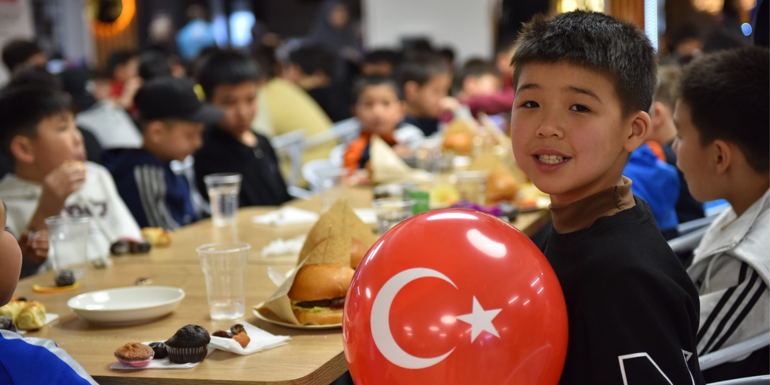 Unutursan yetim kalır projesi yüzleri güldürüyor