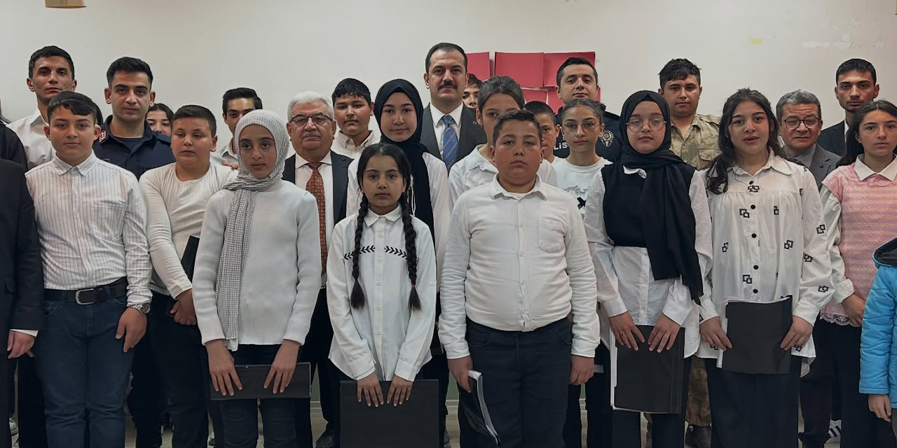 Karakeçili’de öğrenciler hem duygulandırdı hem gururlandırdı