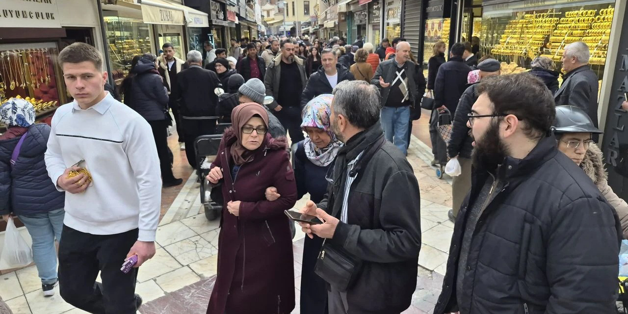 Ekmek değil, altın kuyruğu! Altın düştü vatandaş kuyumcuya koştu