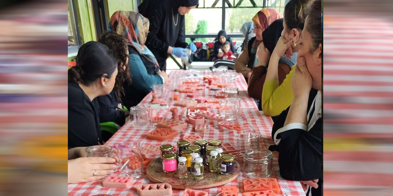 Sulakyurt’un kadınları el sanat hünerlerini sergiliyor