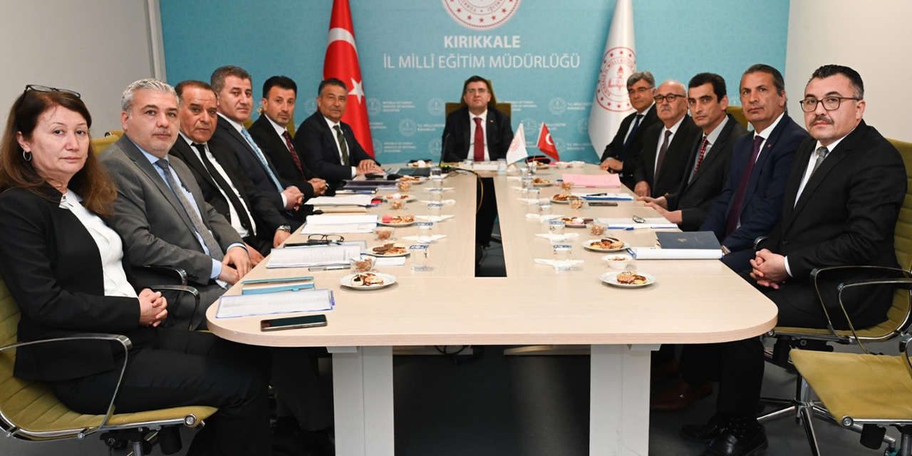 Vali Sarıibrahim, eğitim çalışmalarını değerlendirdi