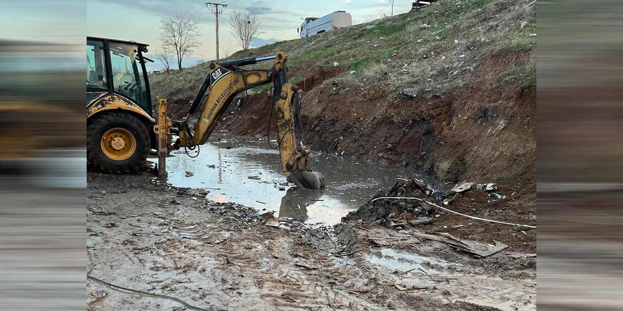 Yahşihan’da su borusu patladı