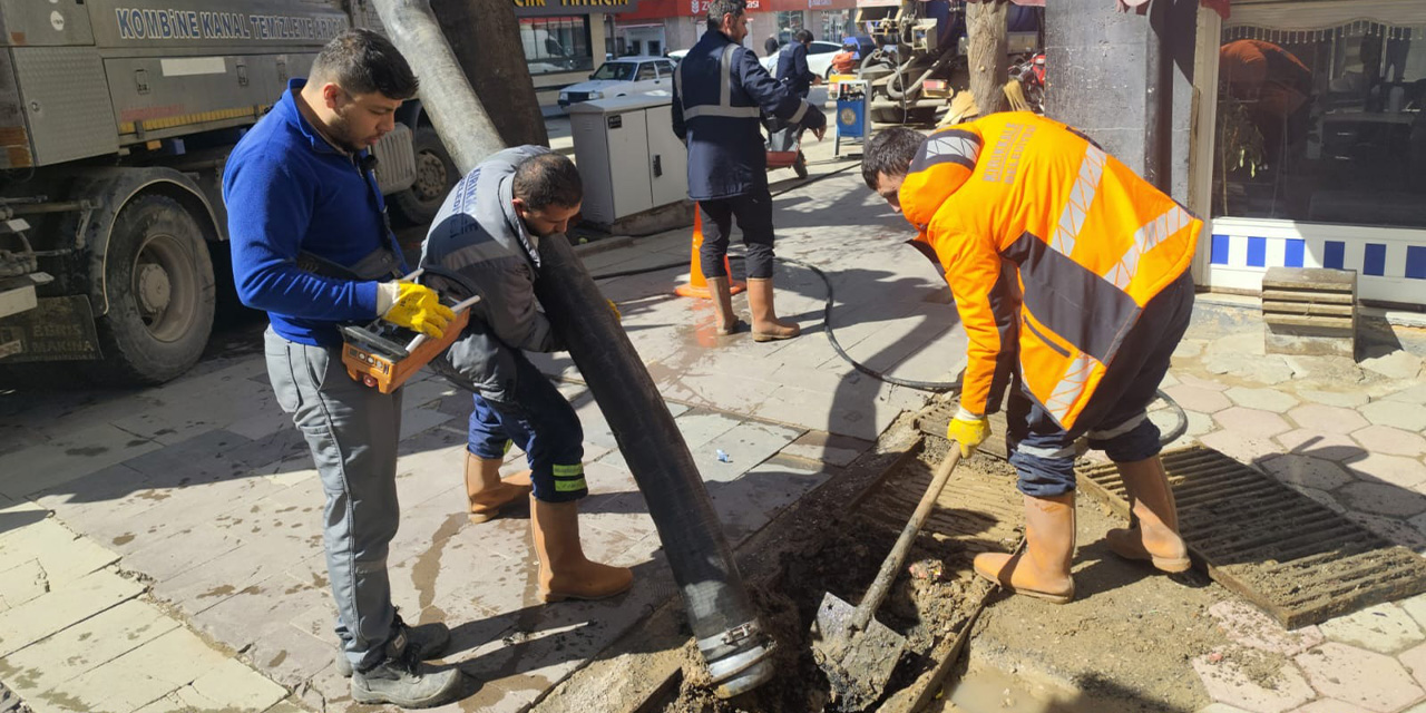 Şehrin dört bir yanında arızalar gideriliyor