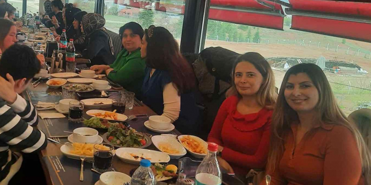 EKSEN sağlık üyeleri yemekte buluştu