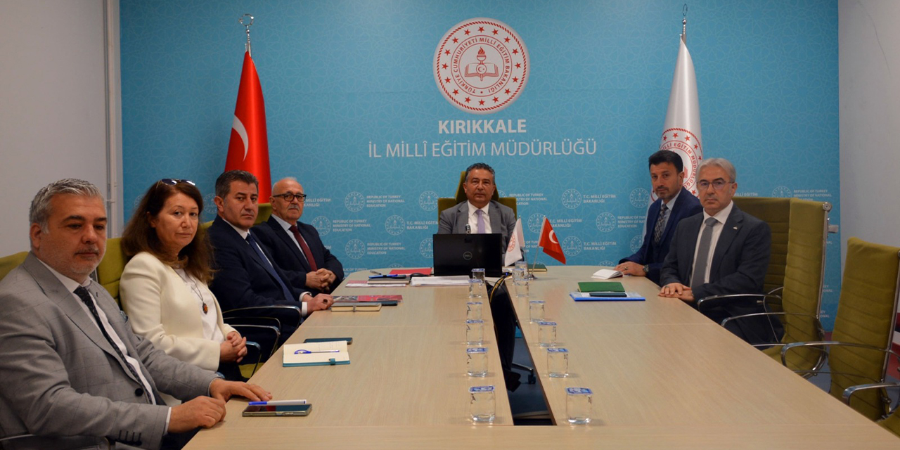 Eğitim çalışmaları görüşüldü