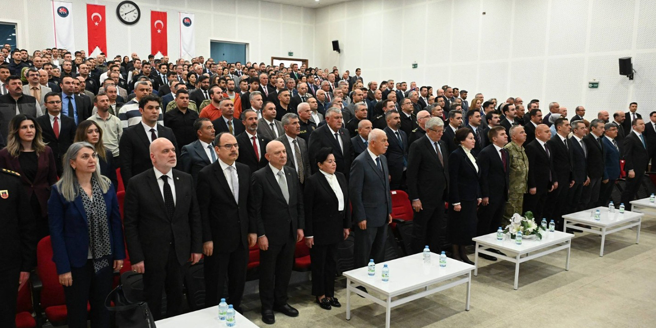 Valilikte davranış ilkeleri anlatıldı