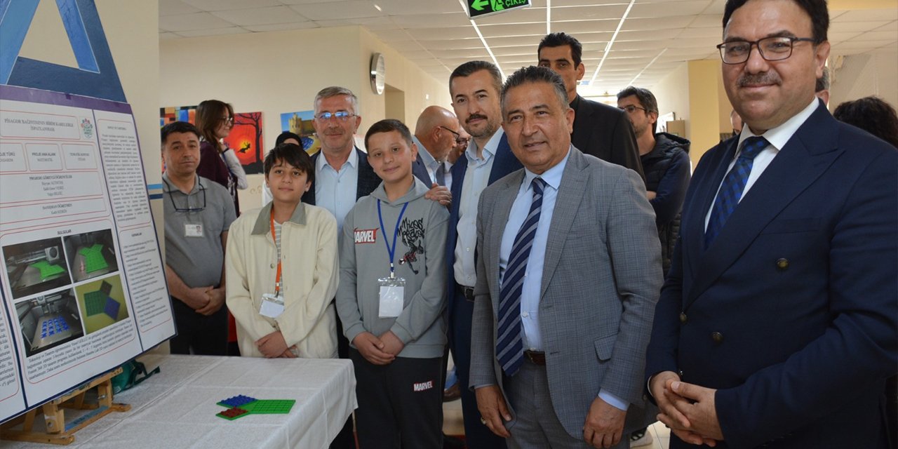 Bilim ve sanatla buluşturulan öğrenciler hünerlerini sergiledi