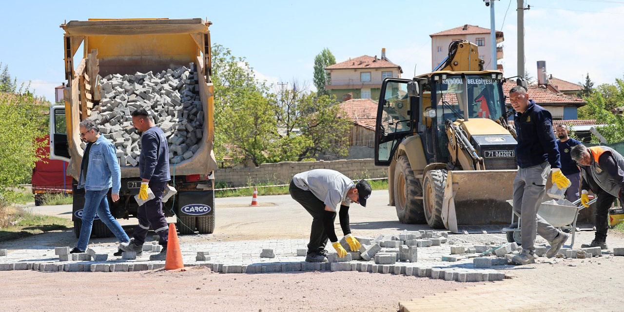 Selim Özer ve Karşıyaka Mahallesi’ne kilit parke yapılıyor