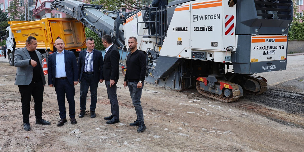 Kırıkkale’de kilit parke ve asfalt mesaisi