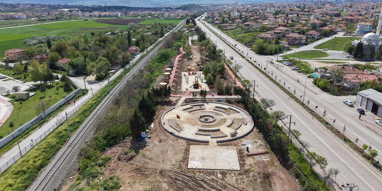 Alparslan Türkeş Bulvarı’na yeni park yapılıyor