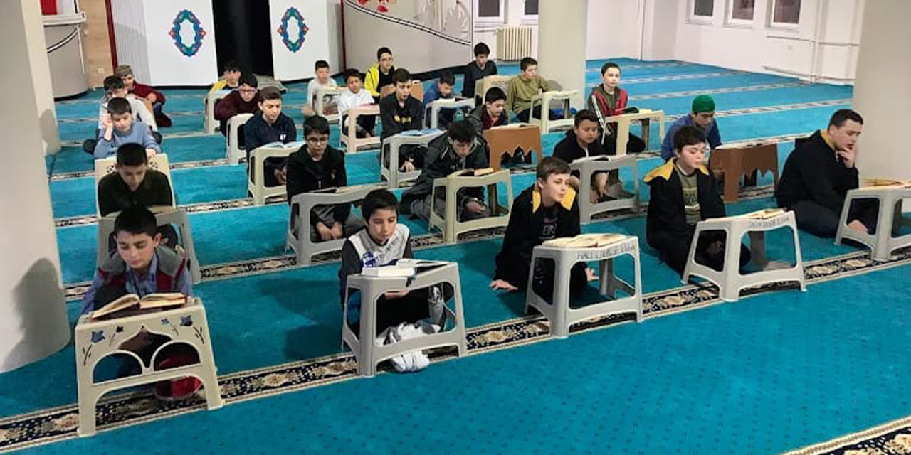 ‘Haydi Çocuklar Camide Buluşuyoruz’ programı 21. kez düzenleniyor