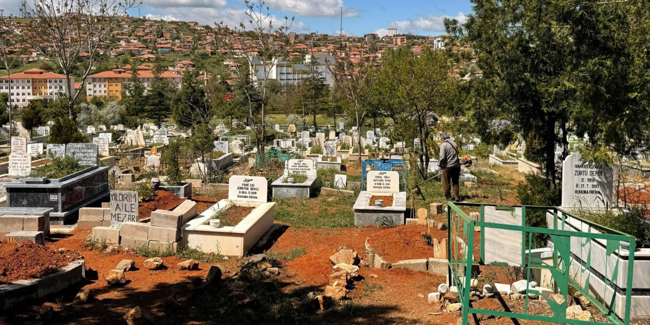 Keskin’de bayram öncesi mezarlıklarda temizlik seferberliği