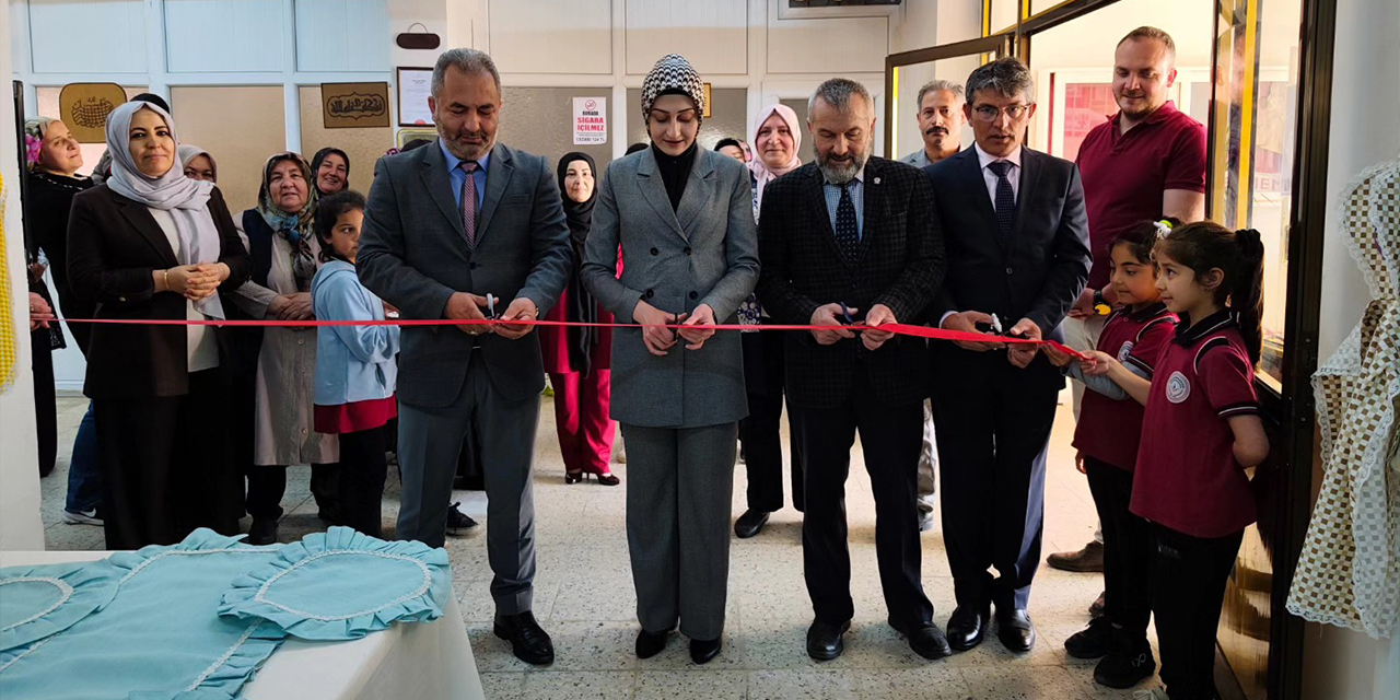 Çelebi’de el emeği göz nurları sergilendi