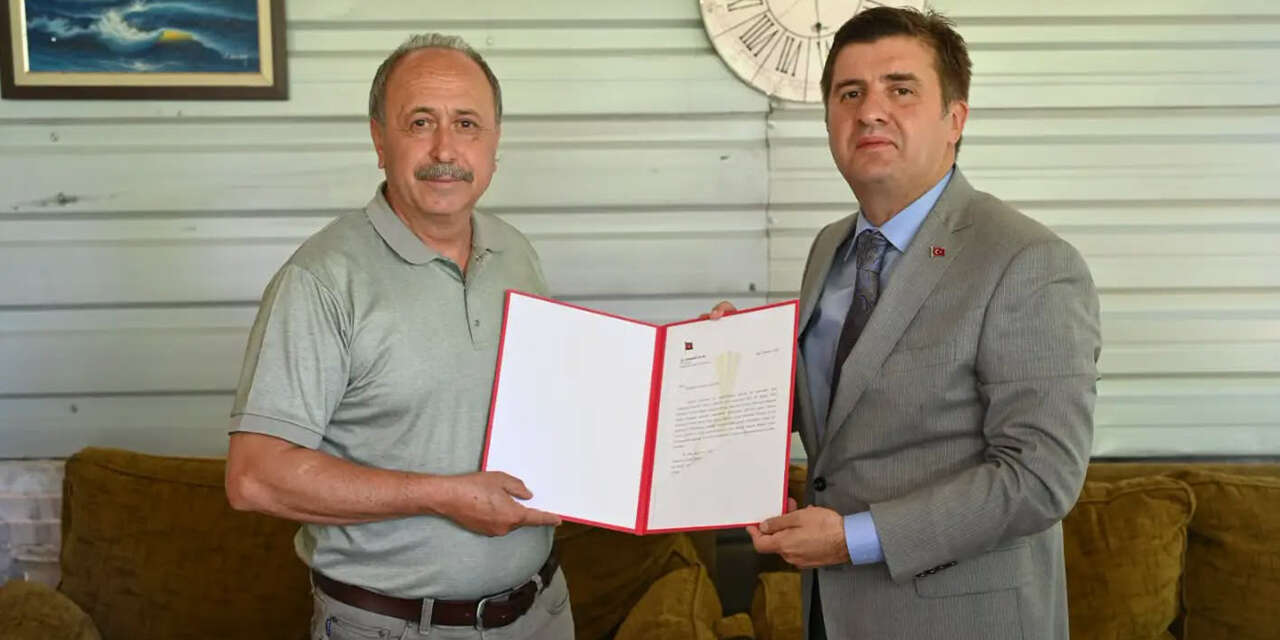 Şehit Ailesine Devlet Övünç Madalyası Beratı Takdim Edildi