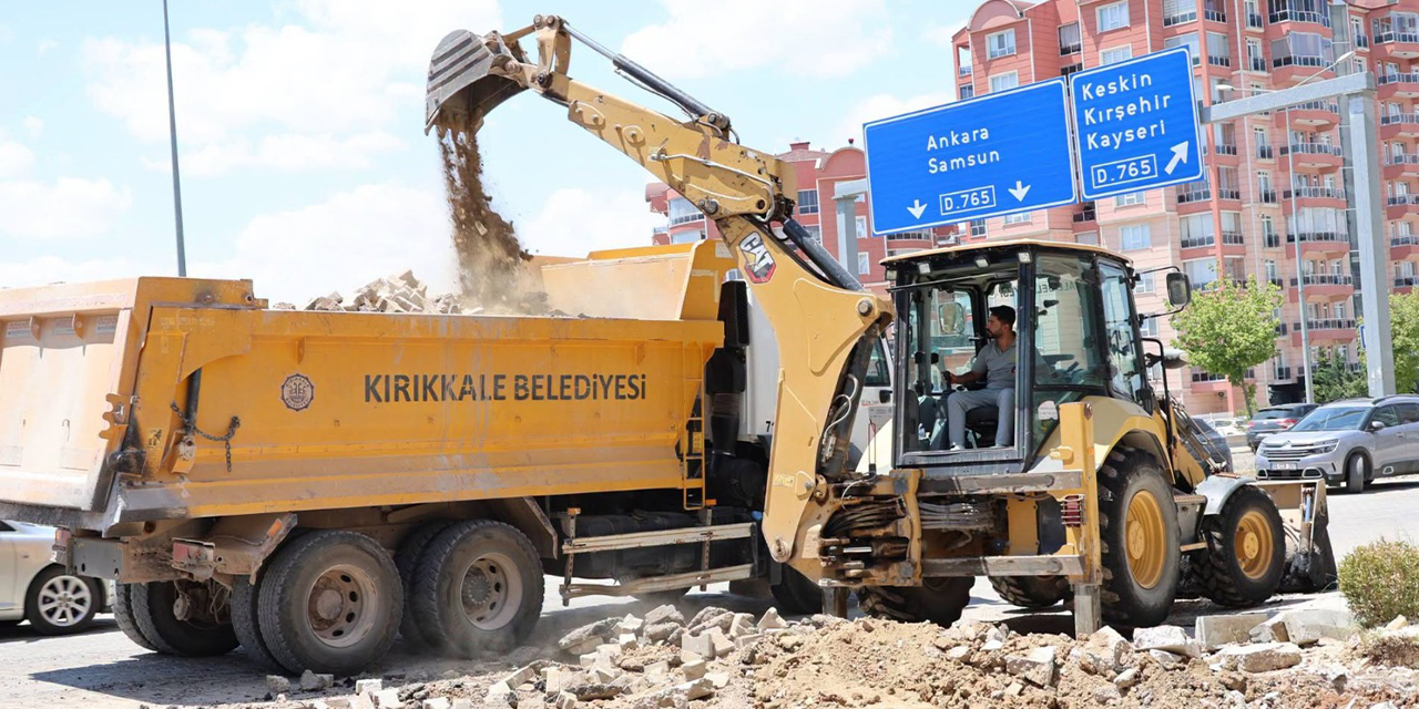 Kırıkkale Belediyesi'nden Hafta Sonu Asfalt Seferberliği