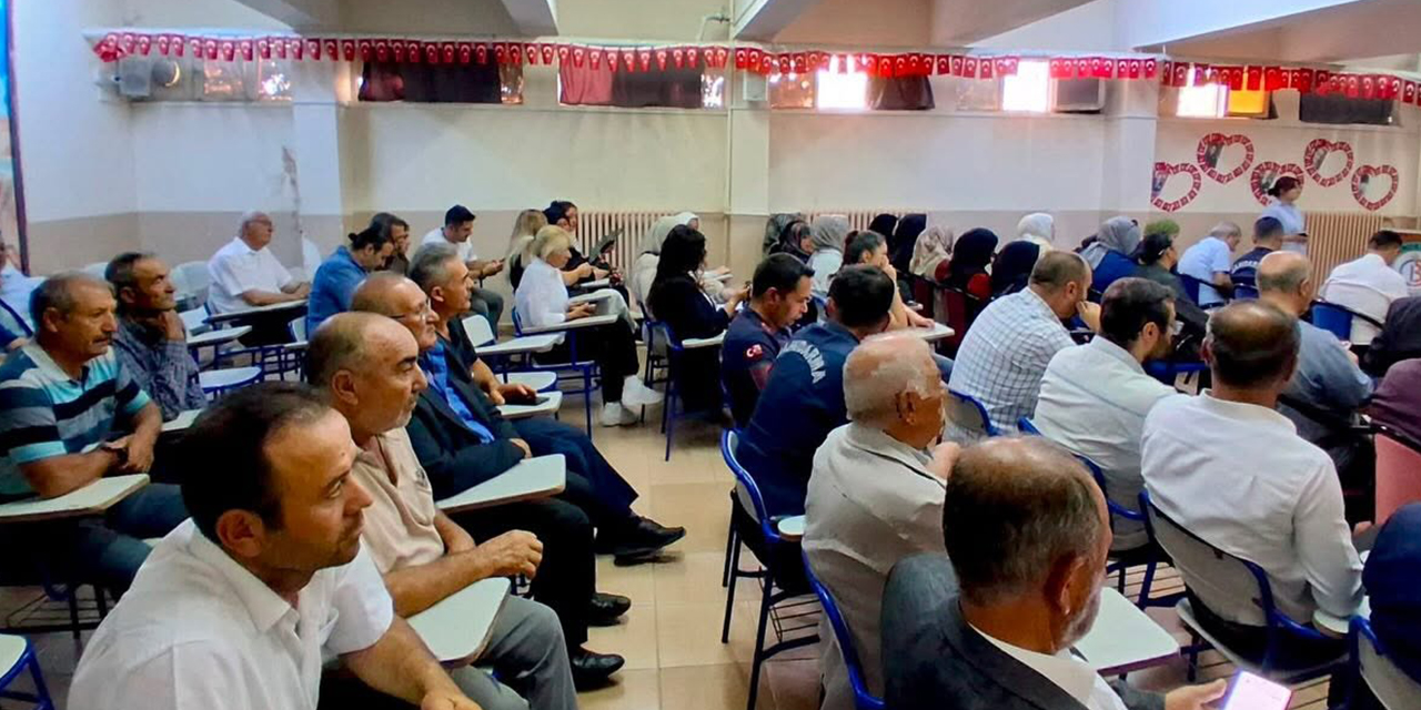 Eğitimde kadına yönelik şiddetin önlenmesi, şiddetin boyutları ve toplumsal farkındalığın artırılması ele alındı.