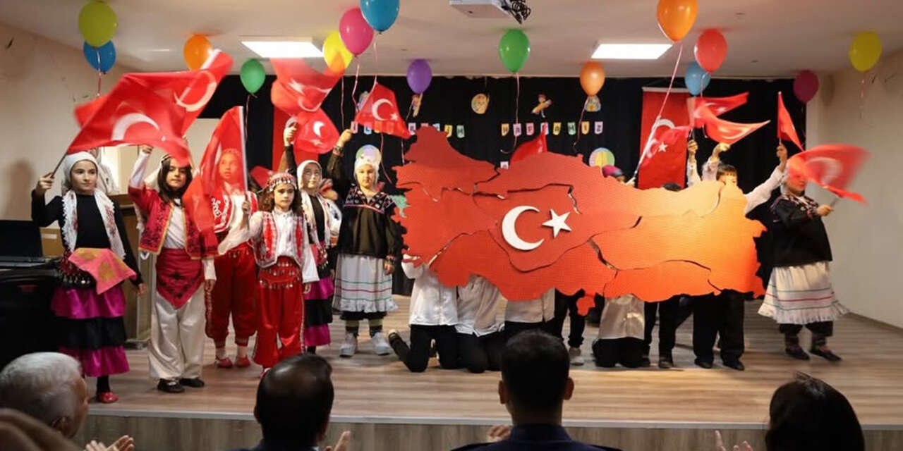 Bahşılı’da İlköğretim Haftası coşkusu: Kaymakam öğrencilerin heyecanına ortak oldu